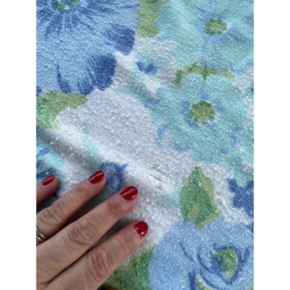 Vintage 1970s fleece blanket, blue white floral, flower power, full size bed - Picture 9 of 10